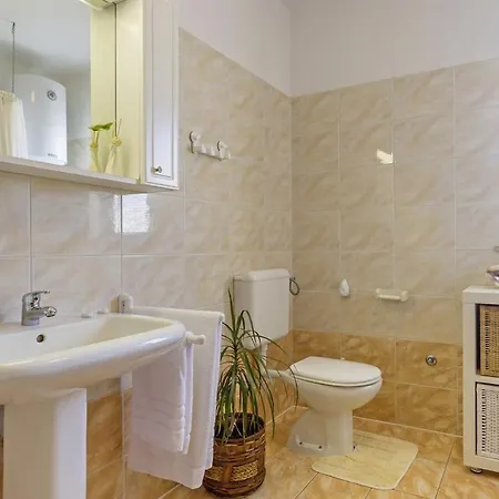 Holiday home Nada In Vinkuran *