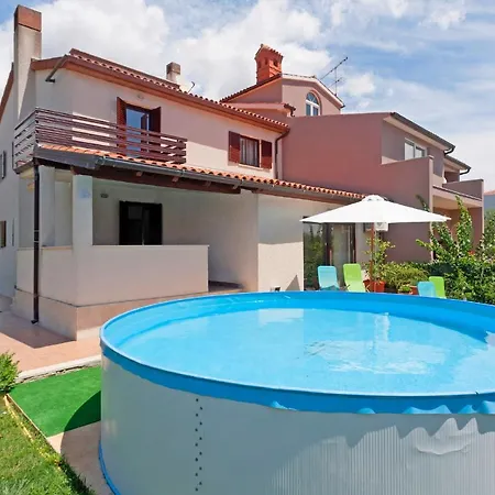 Nada In Vinkuran Holiday home