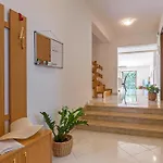 بيت للعطل Nada In Vinkuran بولا
